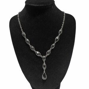 Beautiful Vintage Trifari Black Glass Y-Drop Necklace